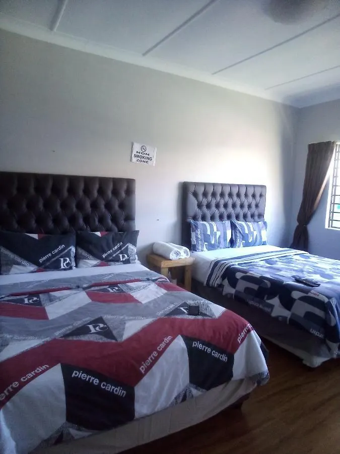 Guest house 2 Friends Guesthouse Cape Town